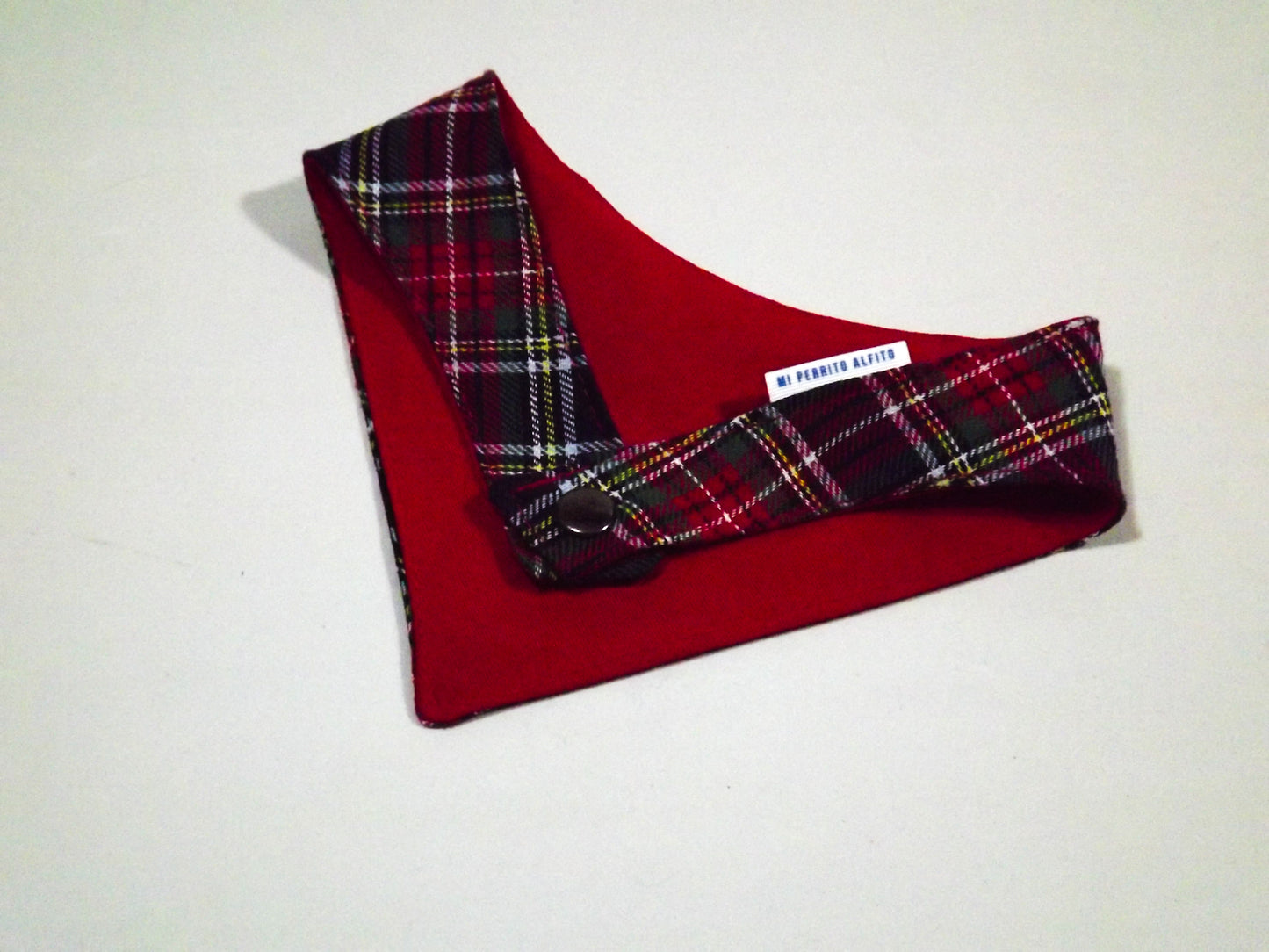 Red Tartan, Chic Styles: Trendy Bandana for Dogs